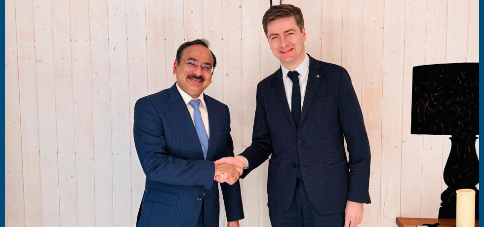 Ambassador Devesh Uttam met Political Director (Foreign Secretary) H.E. Mr. Laimonas Talat-Kelpša  and reviewed - bilateral relations and exchanged views on global developments.